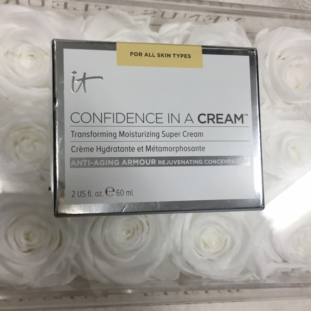 NEW 2 fl oz it confidence in a Cream